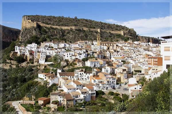 Hostal El Pozo Chulilla Luaran gambar